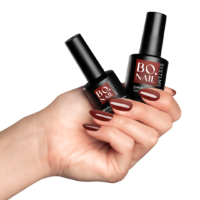 Soakable Gel Polish #205 To The Max - Hand shot